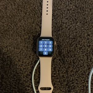 Series 4 Apple watch unlocked 40mm